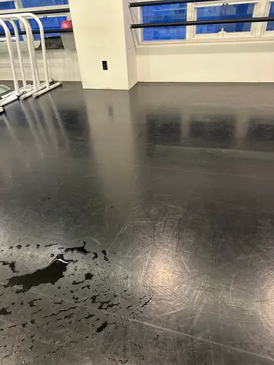 부산 댄스플로어 바닥청소, 무용실 바닥 미끄러움 심했던 현장 현장 사진