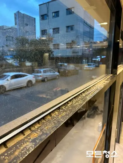 진주 준공청소 잘하는 곳 찾는다면? 오픈 준비 한 번에 끝내는 전문팀! 현장 사진