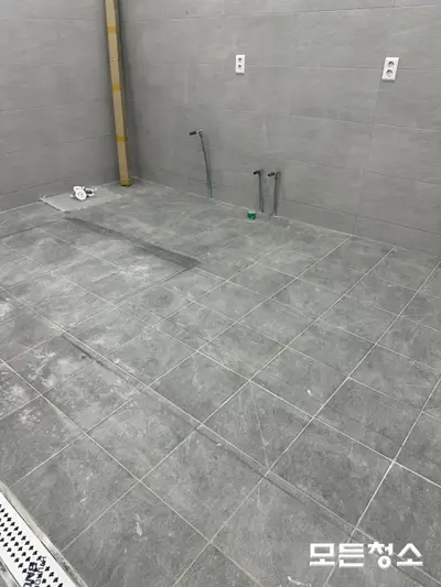 진주 준공청소 잘하는 곳 찾는다면? 오픈 준비 한 번에 끝내는 전문팀! 현장 사진