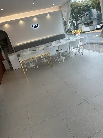 마산 바닥청소, 카페청소 새벽 대청소로 확 달라진 매장 후기 현장 사진