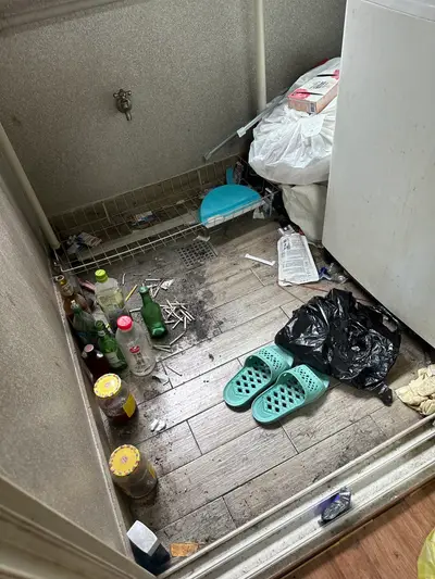창원원룸청소 퇴실청소, 쓰레기 산처럼 쌓인 집! 새 세입자 맞이 준비 완료 현장 사진