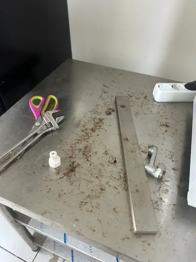 양산상가청소 가게청소, 냉장고 스팀살균까지! 새 매장처럼 반짝이는 비결 현장 사진