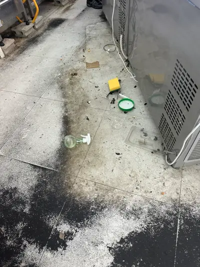 마산상가청소 가게청소, 기름때 범벅 분식집이 하루 만에 이렇게 바뀌었다고요? 현장 사진