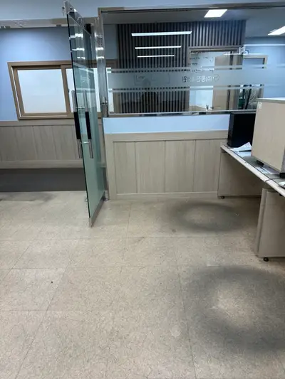 마산 창원바닥청소, 사무실 바닥이 새 바닥처럼? 이래도 안 맡기실 건가요? 현장 사진