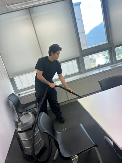 창원 정기청소, 학부모가 다시 찾는 학원 위생관리의 숨겨진 비밀은? 현장 사진