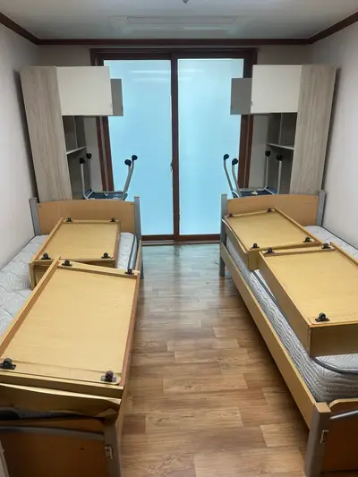 창원 기숙사청소, 침대 밑까지 싹! 학교 측도 만족한 결과는? 현장 사진