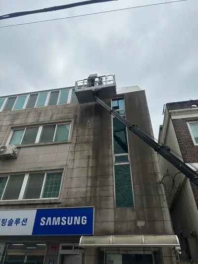 창원 외벽청소, 한 번으로 건물 이미지가 확 바뀌었습니다! 현장 사진