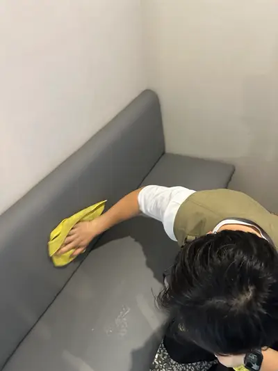 율하 코인노래방 준공청소, 좁은 공간일수록 더 중요! 분진, 냄새 완벽 제거! 현장 사진